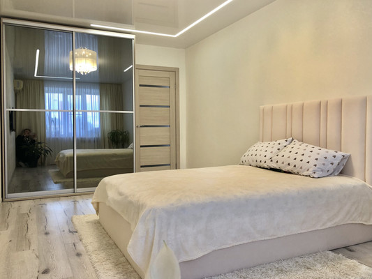 Продам двухкомнатную (2-комн.) квартиру, Лядова ул, 50а, Пенза г