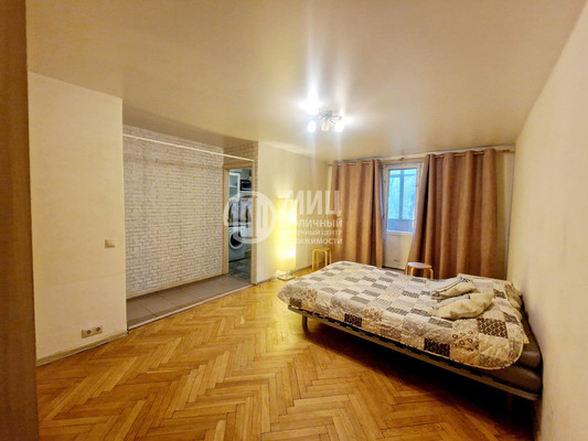 Продам однокомнатную (1-комн.) квартиру, Матвеевская ул, 32к2, Москва г