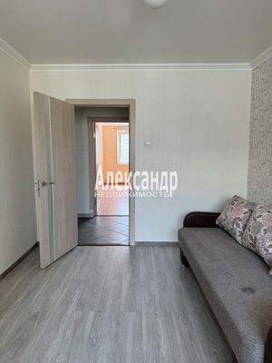 Продам трехкомнатную (3-комн.) квартиру, Щербакова ул, 4/18, Санкт-Петербург г