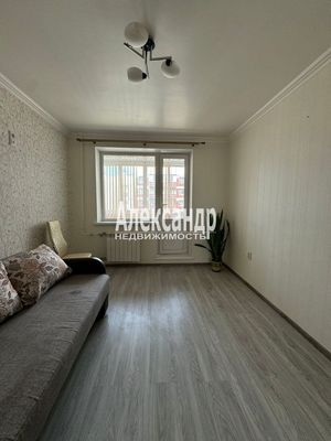 Продам трехкомнатную (3-комн.) квартиру, Щербакова ул, 4/18, Санкт-Петербург г