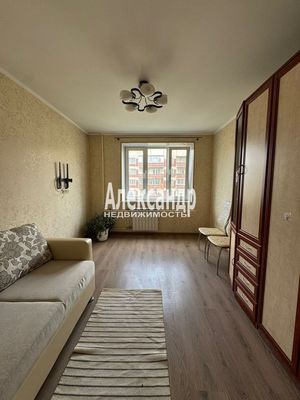 Продам трехкомнатную (3-комн.) квартиру, Щербакова ул, 4/18, Санкт-Петербург г