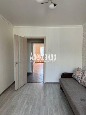 Продам трехкомнатную (3-комн.) квартиру, Щербакова ул, 4/18, Санкт-Петербург г