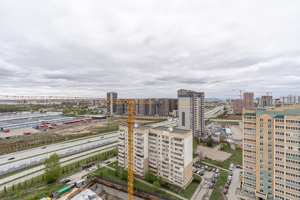 Продам двухкомнатную (2-комн.) квартиру, Победы пр-кт, 139ак2, Казань г