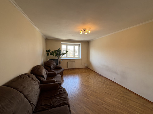 Продам трехкомнатную (3-комн.) квартиру, Гоголя ул, 38, Иркутск г