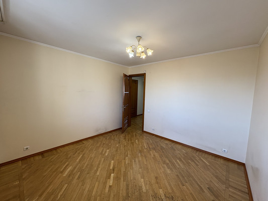 Продам трехкомнатную (3-комн.) квартиру, Гоголя ул, 38, Иркутск г