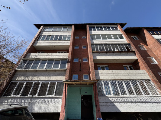 Продам трехкомнатную (3-комн.) квартиру, Гоголя ул, 38, Иркутск г