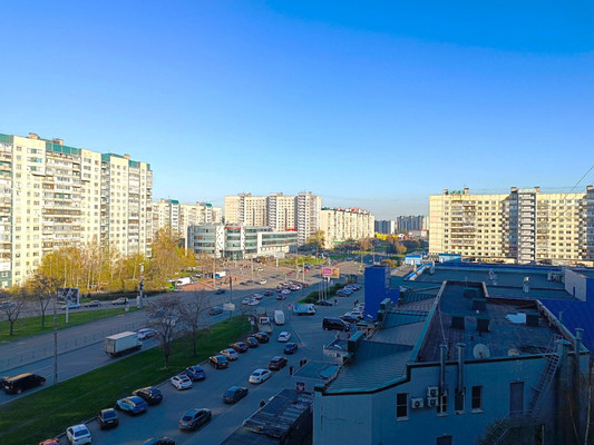 Продам двухкомнатную (2-комн.) квартиру, Индустриальный пр-кт, 36А, Санкт-Петербург г