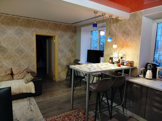 Продам трехкомнатную (3-комн.) квартиру, Верности ул, 13а, Санкт-Петербург г