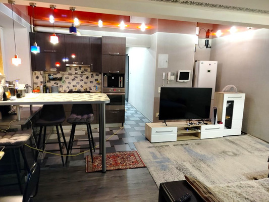 Продам трехкомнатную (3-комн.) квартиру, Верности ул, 13а, Санкт-Петербург г