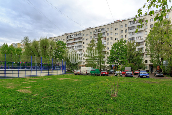Продам двухкомнатную (2-комн.) квартиру, Новосибирская ул, 6к1, Москва г
