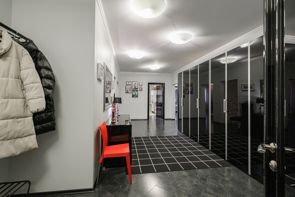 Продам трехкомнатную (3-комн.) квартиру, Варшавская ул, 23Ак2, Санкт-Петербург г