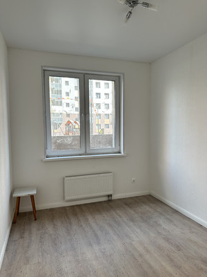 Продам однокомнатную (1-комн.) квартиру, Победы ул, 1к4, Десна д