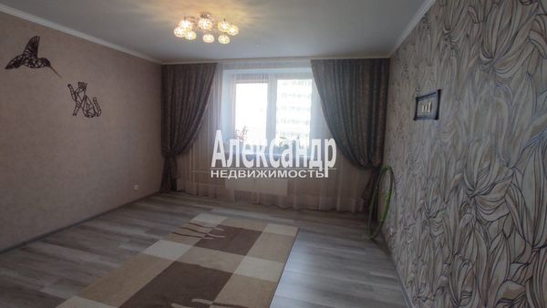 Продам двухкомнатную (2-комн.) квартиру, Загородная ул, 43к5, Колпино г