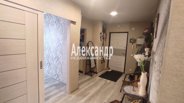Продам двухкомнатную (2-комн.) квартиру, Загородная ул, 43к5, Колпино г
