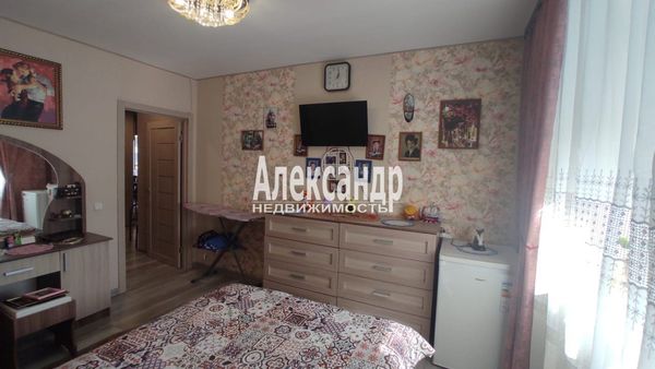Продам двухкомнатную (2-комн.) квартиру, Загородная ул, 43к5, Колпино г