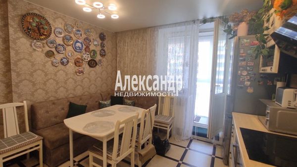 Продам двухкомнатную (2-комн.) квартиру, Загородная ул, 43к5, Колпино г