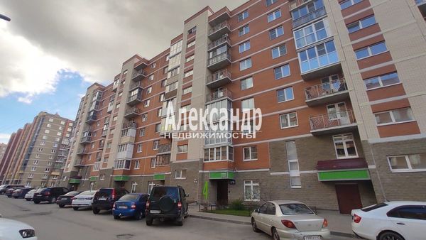 Продам двухкомнатную (2-комн.) квартиру, Загородная ул, 43к5, Колпино г