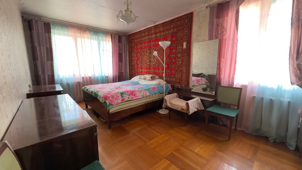 Продам трехкомнатную (3-комн.) квартиру, Кустанайская ул, 117, Ростов-на-Дону г
