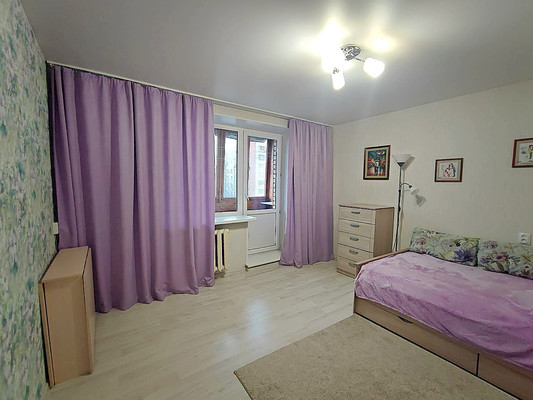 Продам комнату в 17-комн. квартире, Нахимова ул, 1А, Санкт-Петербург г