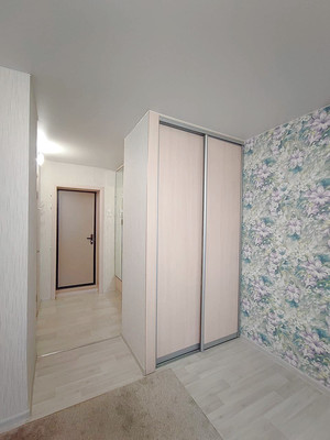 Продам комнату в 17-комн. квартире, Нахимова ул, 1А, Санкт-Петербург г