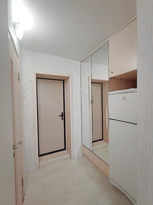 Продам комнату в 17-комн. квартире, Нахимова ул, 1А, Санкт-Петербург г