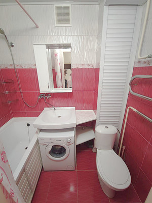 Продам комнату в 17-комн. квартире, Нахимова ул, 1А, Санкт-Петербург г