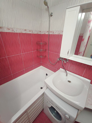 Продам комнату в 17-комн. квартире, Нахимова ул, 1А, Санкт-Петербург г