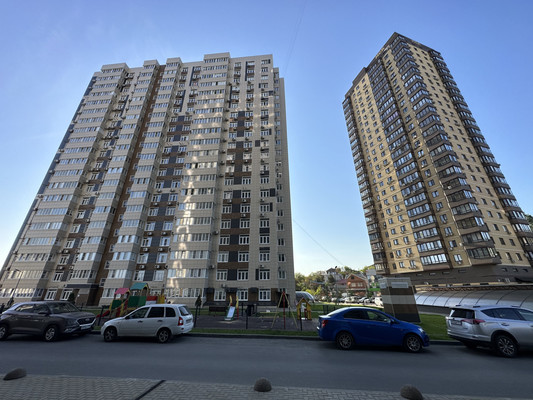Продам двухкомнатную (2-комн.) квартиру, Сиверса пр-кт, 28, Ростов-на-Дону г