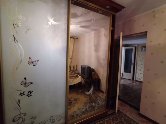 Продам двухкомнатную (2-комн.) квартиру, Калинина ул, 6, Красноперекопск г