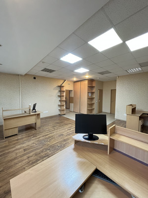 Продам торговое помещение 97,8 м2, Калужский пер, 12-206, Калининград г