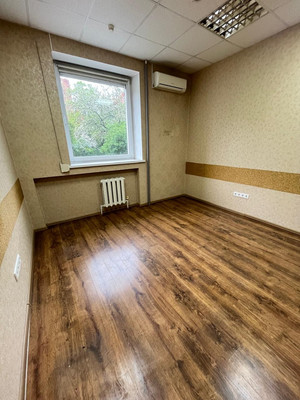 Продам торговое помещение 97,8 м2, Калужский пер, 12-206, Калининград г