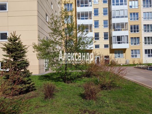Продам трехкомнатную (3-комн.) квартиру, Суздальское ш, 22к4, Санкт-Петербург г