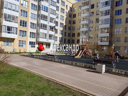 Продам трехкомнатную (3-комн.) квартиру, Суздальское ш, 22к4, Санкт-Петербург г