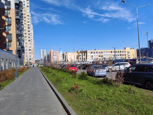Продам трехкомнатную (3-комн.) квартиру, Суздальское ш, 22к4, Санкт-Петербург г