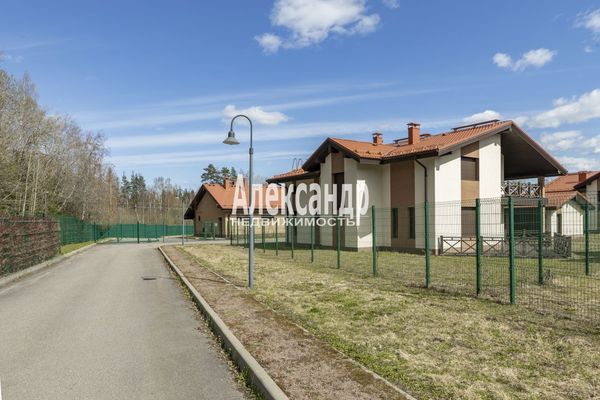 Продам коттедж в поселке ДНП Малая Малиновка, 42, Малая Малиновка тер. ДНП, 32 км от города