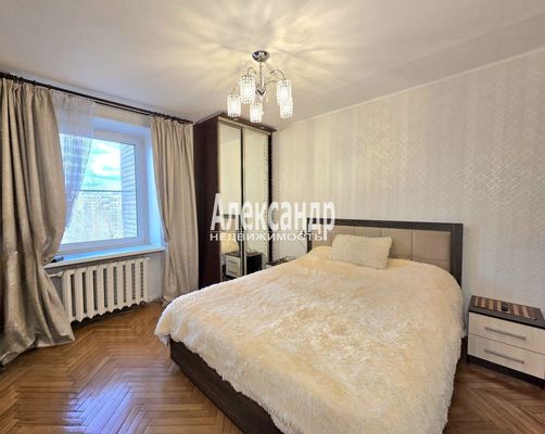 Продам двухкомнатную (2-комн.) квартиру, Дыбенко ул, 25к2, Санкт-Петербург г
