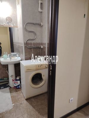 Продам однокомнатную (1-комн.) квартиру, Новая ул, 7к3, Мурино п