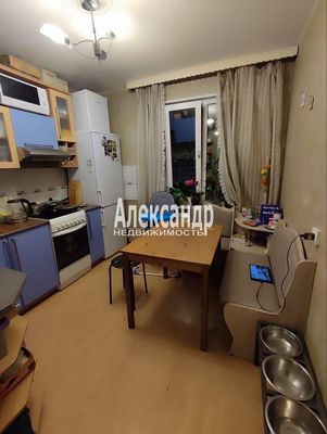 Продам двухкомнатную (2-комн.) квартиру, Коммуны ул, 30к1, Санкт-Петербург г
