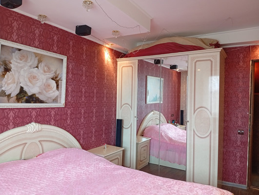 Продам трехкомнатную (3-комн.) квартиру, Баренца ул, 9к85, Нижний Новгород г