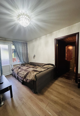Продам трехкомнатную (3-комн.) квартиру, Липецкая ул, 20, Москва г