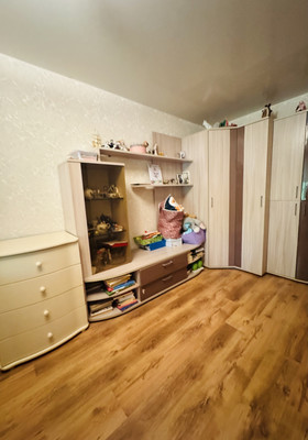 Продам трехкомнатную (3-комн.) квартиру, Липецкая ул, 20, Москва г