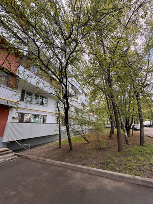 Продам трехкомнатную (3-комн.) квартиру, Липецкая ул, 20, Москва г