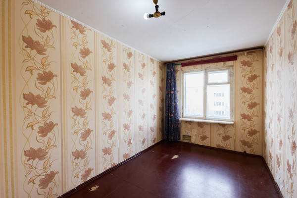 Продам двухкомнатную (2-комн.) квартиру, Героев-североморцев пр-кт, 11к2, Мурманск г