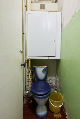 Продам двухкомнатную (2-комн.) квартиру, Героев-североморцев пр-кт, 11к2, Мурманск г