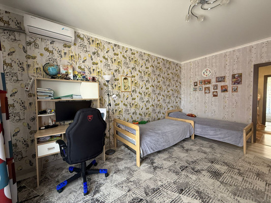 Продам трехкомнатную (3-комн.) квартиру, Еременко ул, 108к1, Ростов-на-Дону г