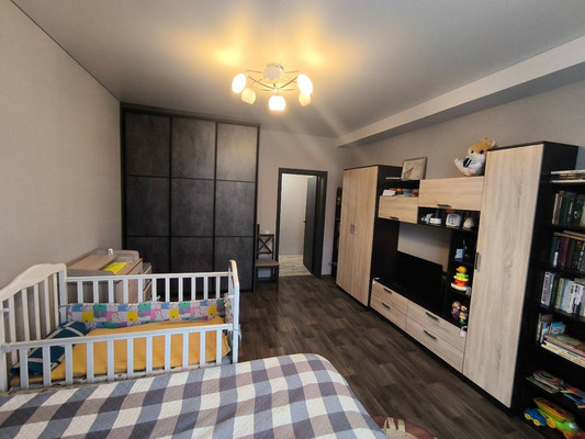Продам двухкомнатную (2-комн.) квартиру, Окунева ул, 23, Нижний Тагил г