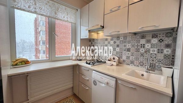 Продам двухкомнатную (2-комн.) квартиру, Портовое ш, 37, Выборг г