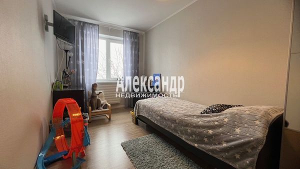 Продам двухкомнатную (2-комн.) квартиру, Портовое ш, 37, Выборг г