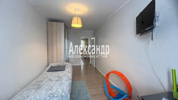 Продам двухкомнатную (2-комн.) квартиру, Портовое ш, 37, Выборг г