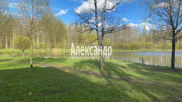 Продам двухкомнатную (2-комн.) квартиру, Центральная ул, 19к3, Металлострой п